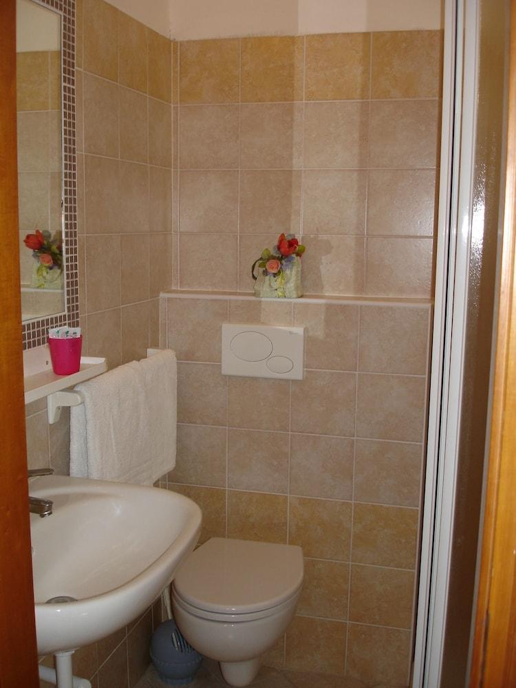 Hotel Madrid Римини Екстериор снимка