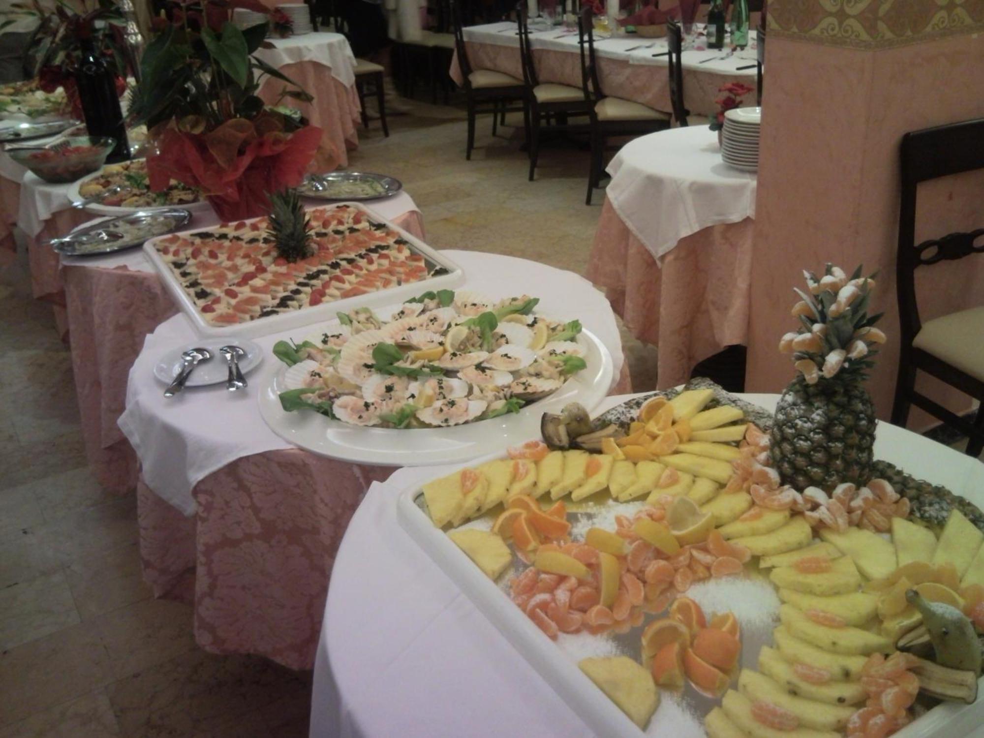 Hotel Madrid Римини Екстериор снимка