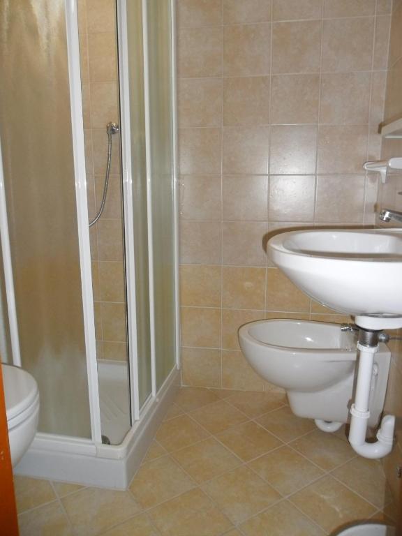 Hotel Madrid Римини Екстериор снимка